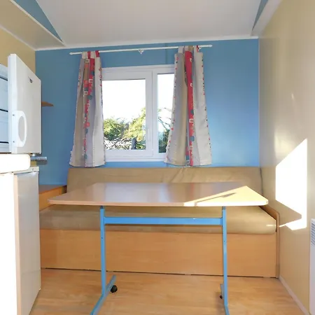 De La Buge Rochefort-Montagne