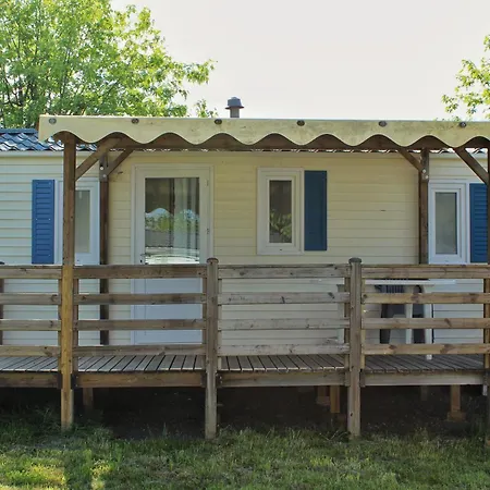 De La Buge Rochefort-Montagne