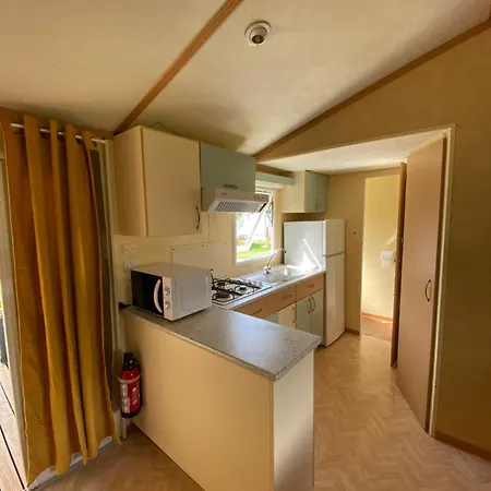 Camping De La Buge Rochefort-Montagne