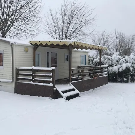 Kamp alanı De La Buge Rochefort-Montagne